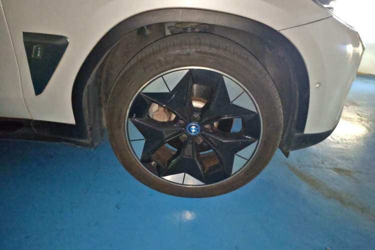 Used BMW iX3 2021 Updated Leading Type Right Front Wheel Hub