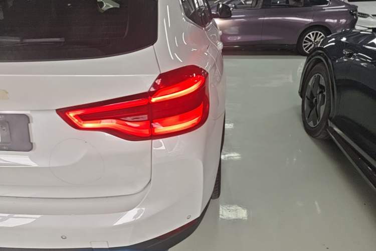 Used BMW iX3 2021 Updated Leading Type Right Rear Taillight