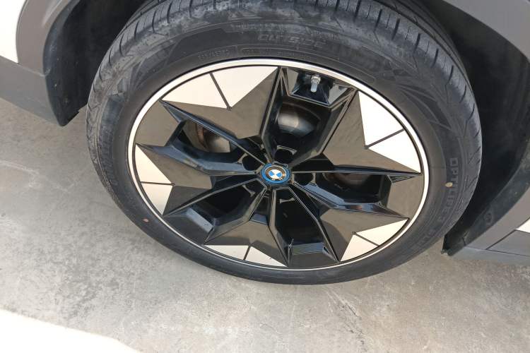Used BMW iX3 2021 Leading Type Right Rear Wheel Hub