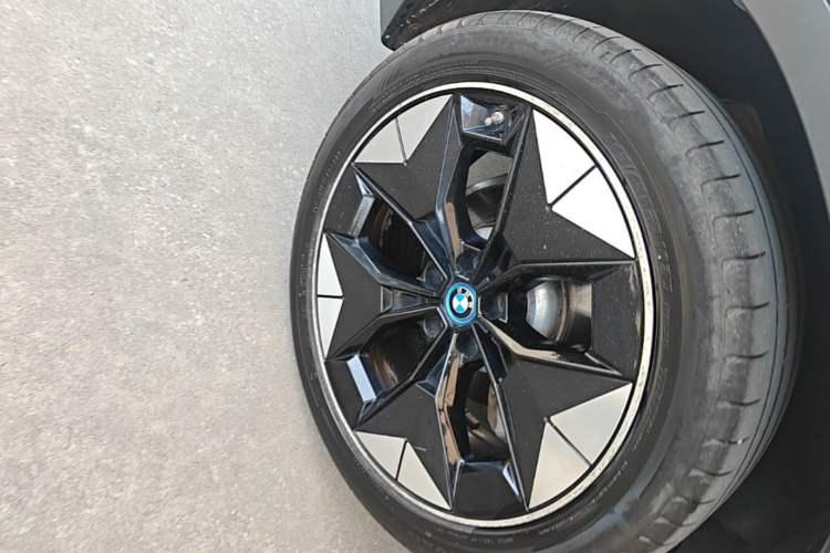 Used BMW iX3 2021 Updated Leading Type Right Rear Wheel Hub