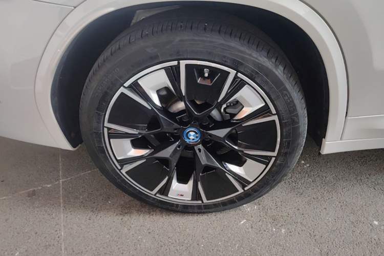 Used BMW iX3 2021 Updated Leading Type Right Rear Wheel Hub