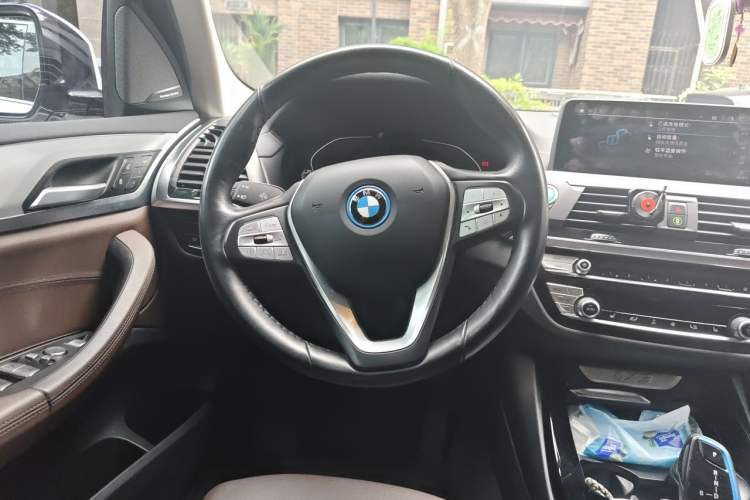 Used BMW iX3 2021 Updated Leading Type Steering Wheel
