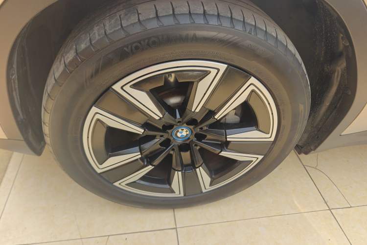 Used BMW iX3 2021 Leading Model Exterior 4