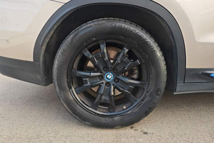 Used BMW iX3 2021 Leading Model Right Rear Wheel Hub