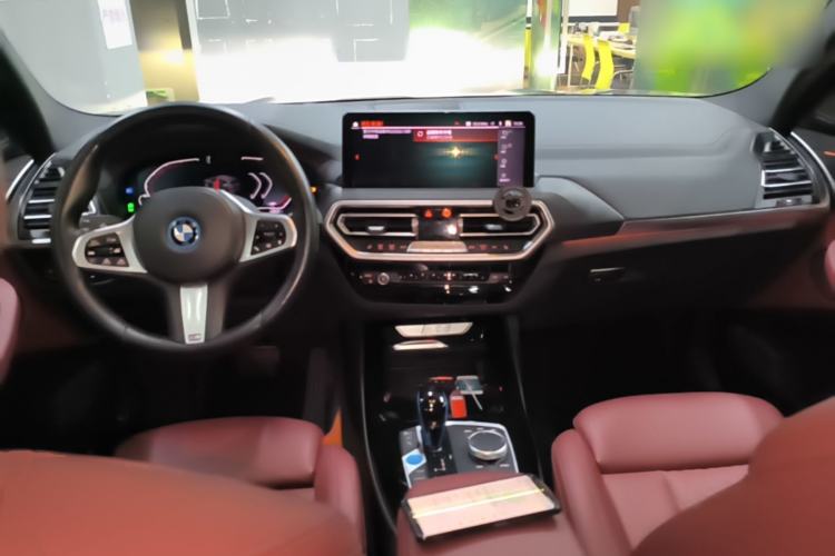 Used BMW iX3 2022 Leading Type Center Console