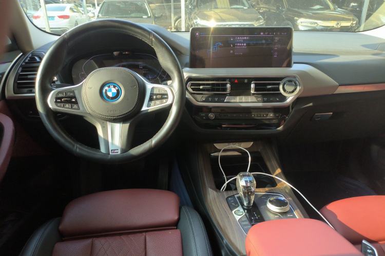 Used BMW iX3 2022 Leading Type Center Console