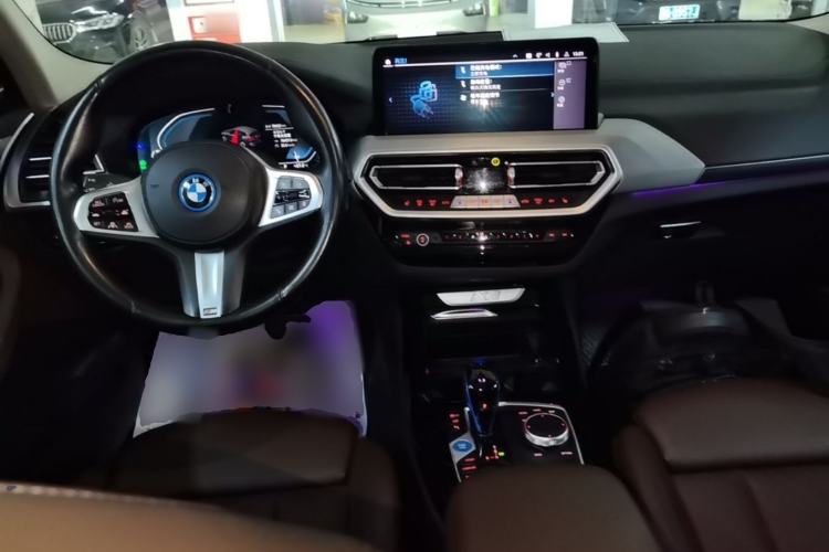Used BMW iX3 2022 Leading Type Center Console