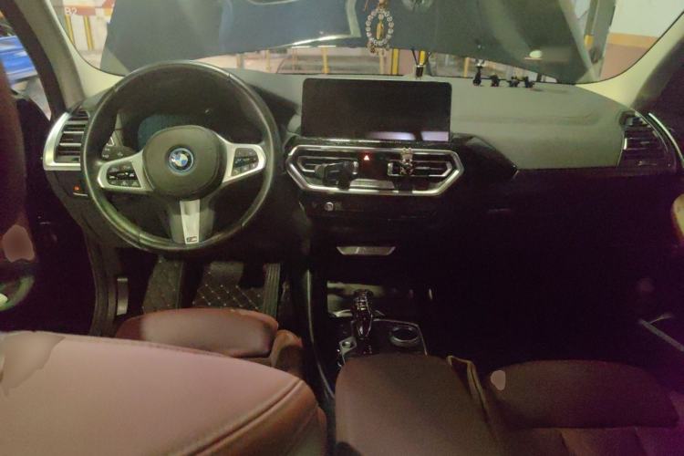 Used BMW iX3 2022 Updated Leading Version Center Console