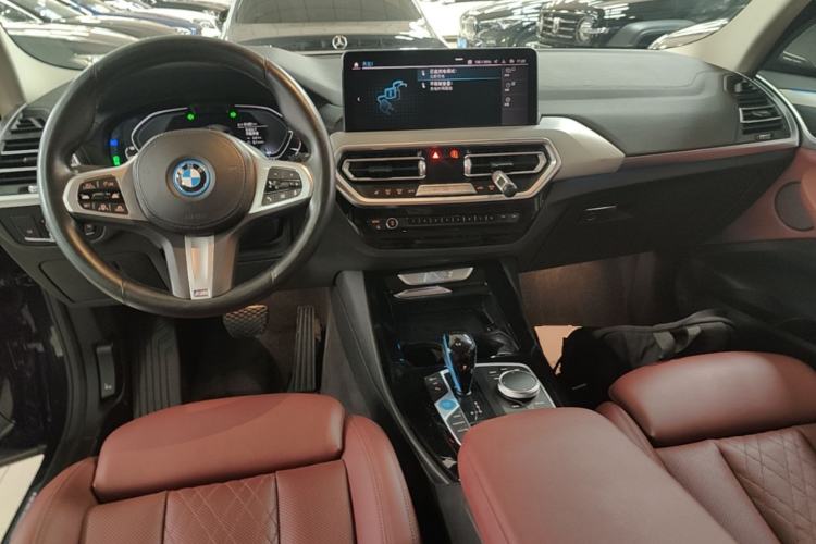 Used BMW iX3 2022 Leading Type Center Console