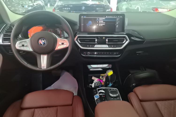Used BMW iX3 2022 Updated Leading Version Center Console