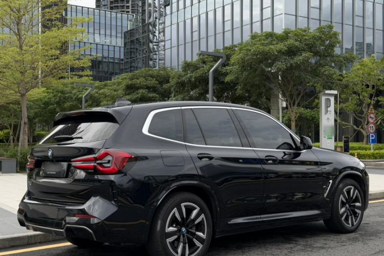 Used BMW iX3 2022 Updated Leading Version Exterior 10