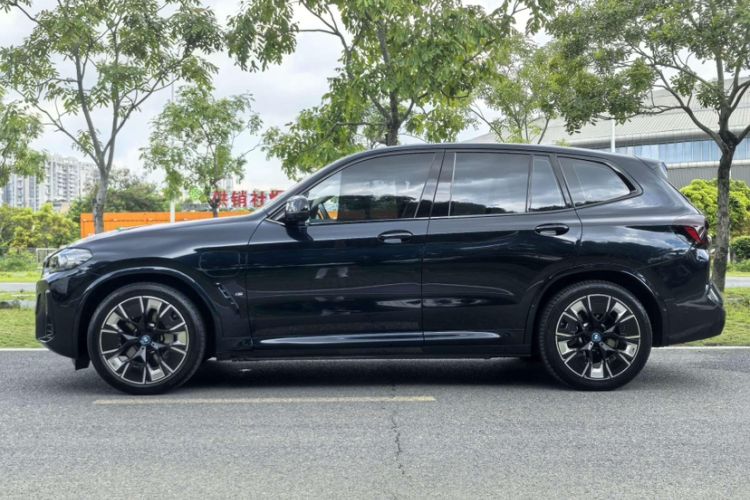 Used BMW iX3 2022 Updated Leading Type Exterior 3