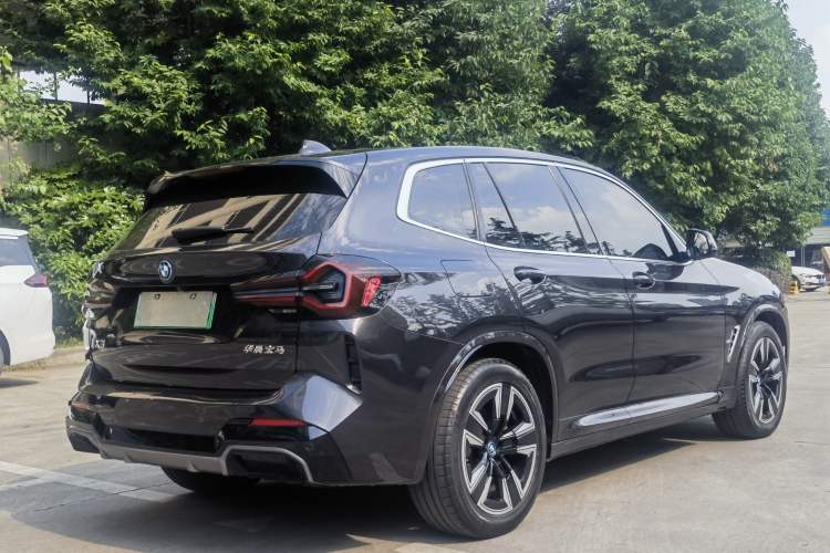 Used BMW iX3 2022 Updated Leading Version Exterior 3