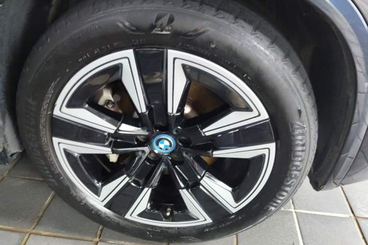 Used BMW iX3 2022 Leading Model Exterior 4