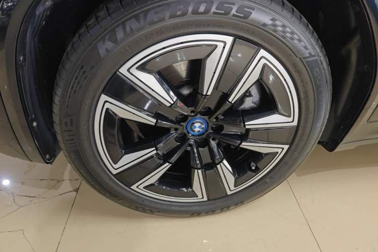 Used BMW iX3 2022 Leading Model Exterior 4