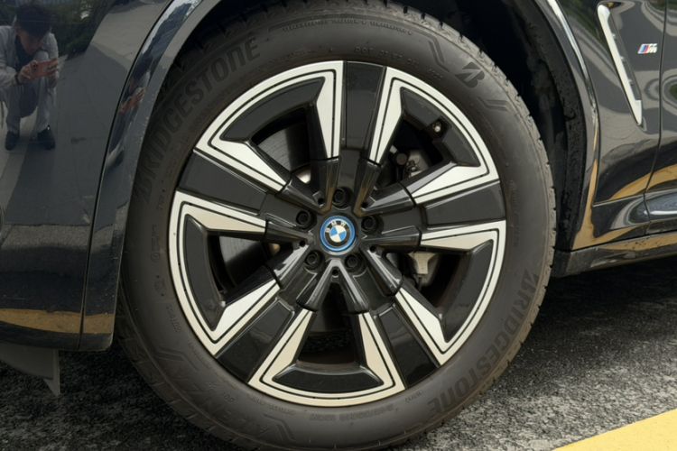Used BMW iX3 2022 Updated Leading Version Exterior 5