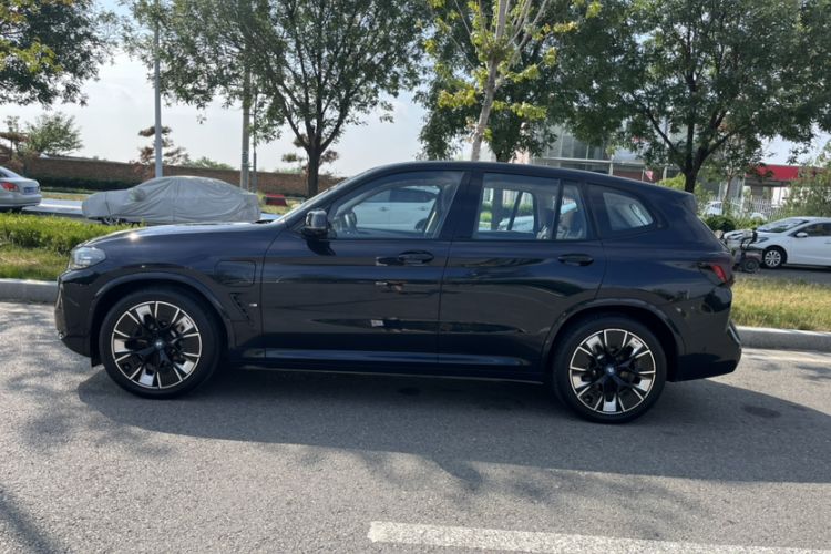 Used BMW iX3 2022 Updated Leading Type Exterior 5