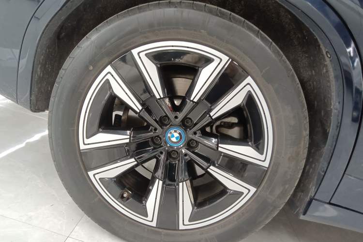 Used BMW iX3 2022 Updated Leading Version Exterior 5