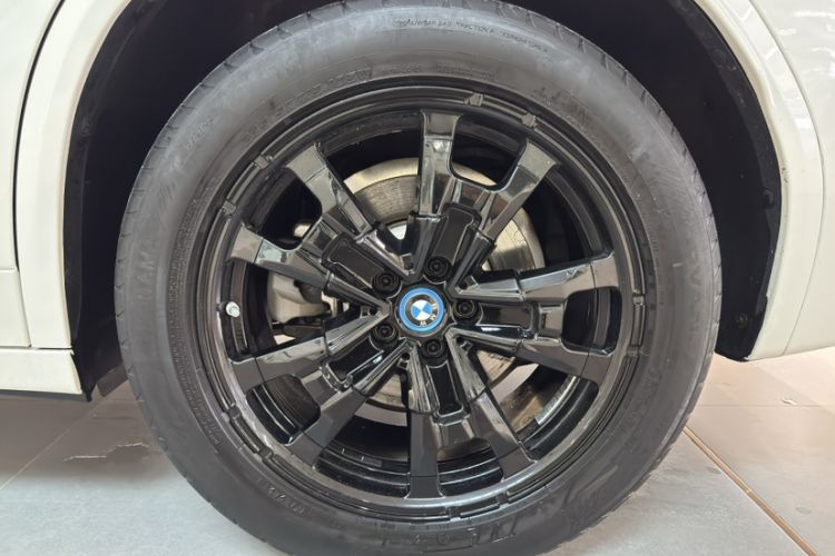 Used BMW iX3 2022 Leading Model Exterior 6