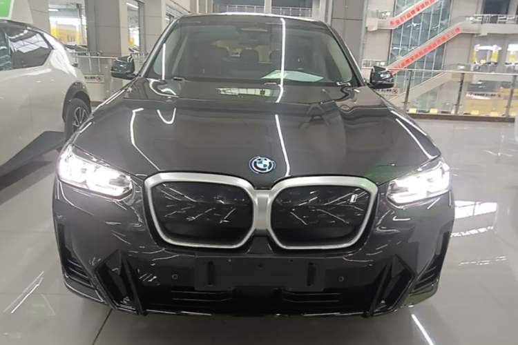 Used BMW iX3 2022 Updated Leading Version Front