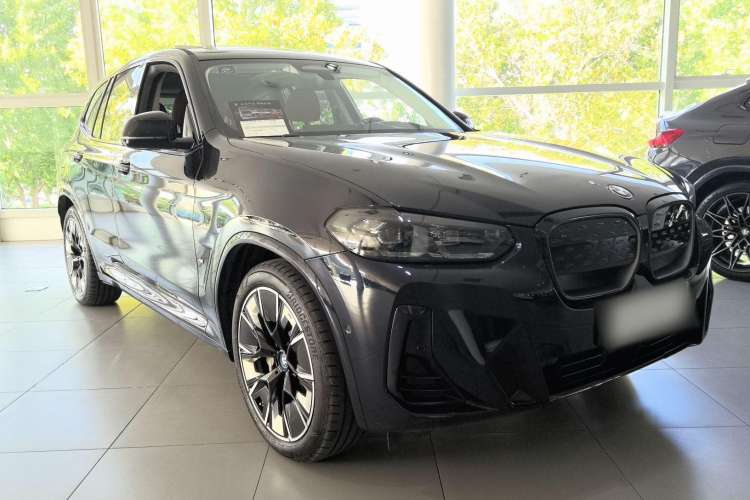 Used BMW iX3 2022 Updated Leading Type Front Right 45 Deg
