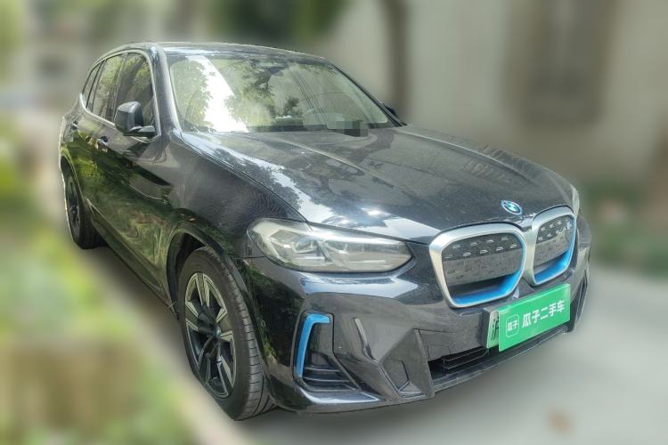 Used BMW iX3 2022 Leading Model Front Right 45 Deg