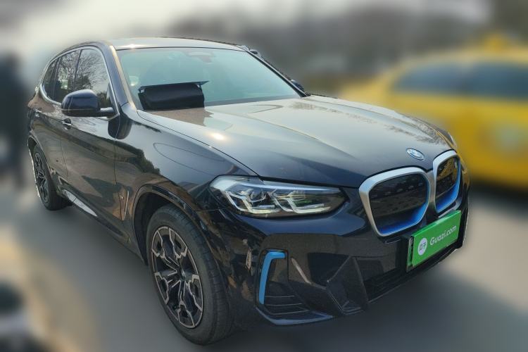 Used BMW iX3 2022 Leading Model Front Right 45 Deg