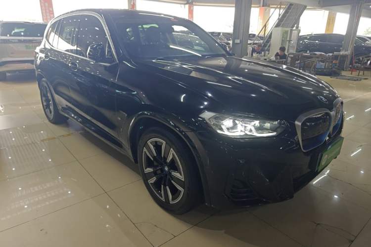 Used BMW iX3 2022 Leading Model Front Right 45 Deg