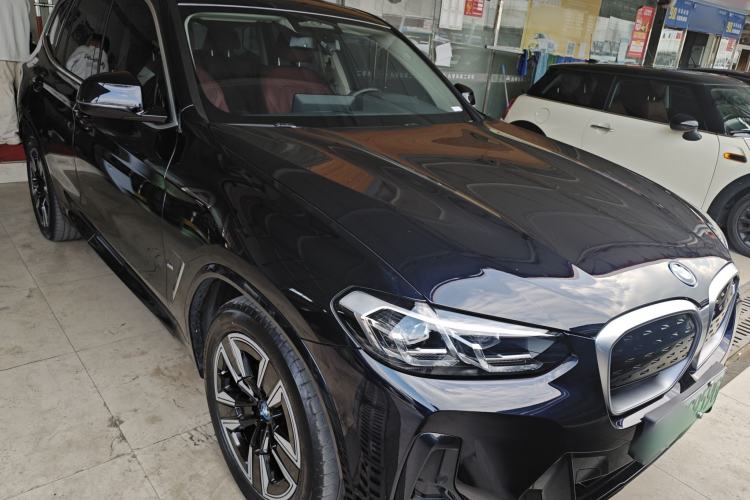 Used BMW iX3 2022 Updated Leading Version Front Right 45 Deg