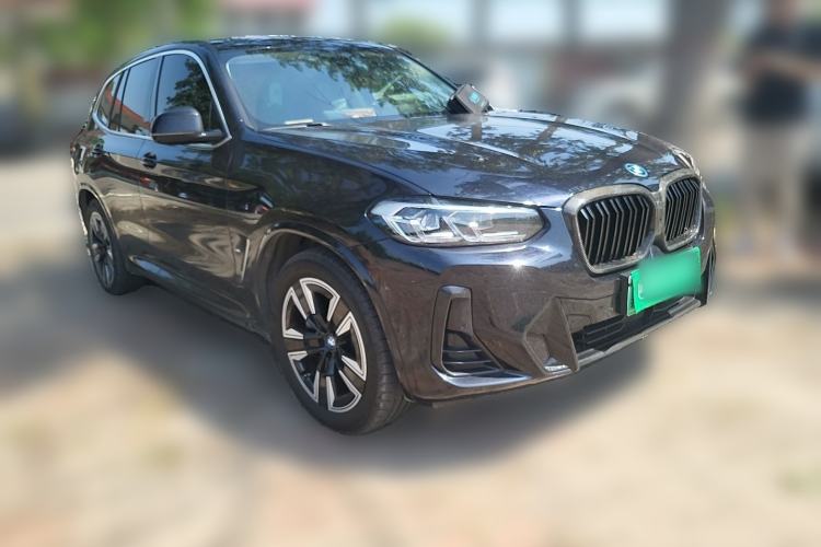Used BMW iX3 2022 Updated Leading Version Front Right 45 Deg