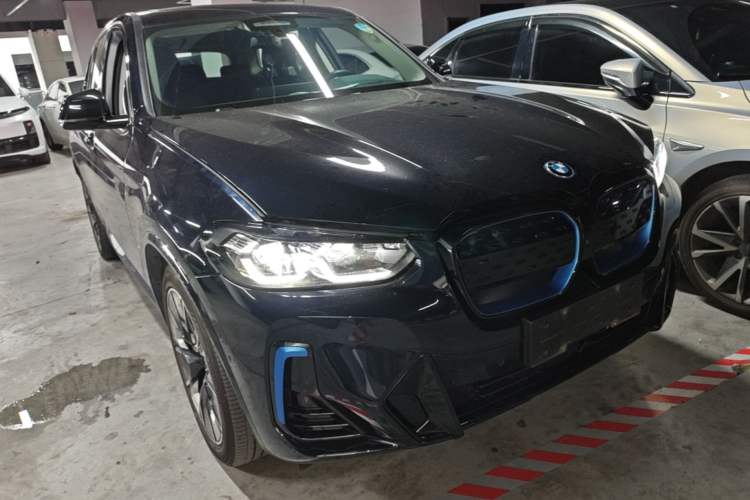 Used BMW iX3 2022 Leading Type Front Right 45 Deg