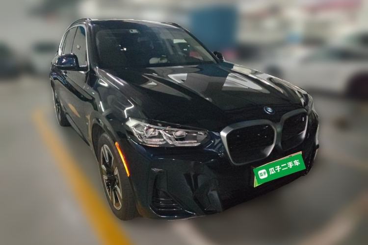 Used BMW iX3 2022 Updated Leading Version Front Right 45 Deg