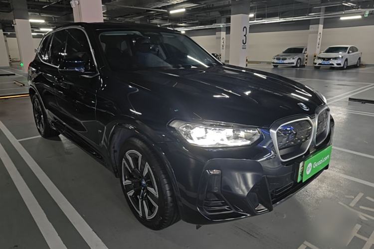 Used BMW iX3 2022 Updated Leading Version Front Right 45 Deg