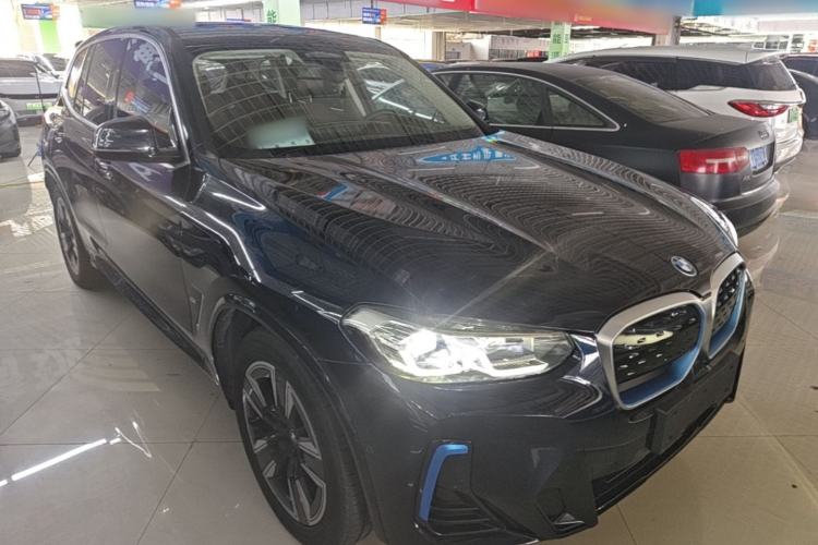 Used BMW iX3 2022 Leading Model Front Right 45 Deg