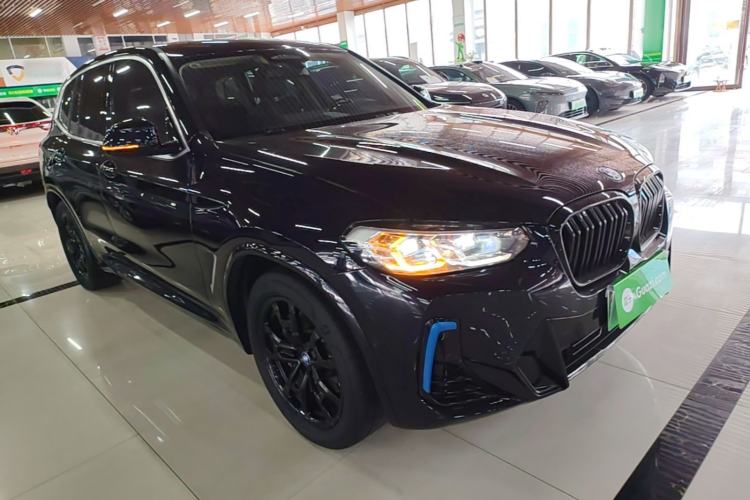 Used BMW iX3 2022 Leading Model Front Right 45 Deg