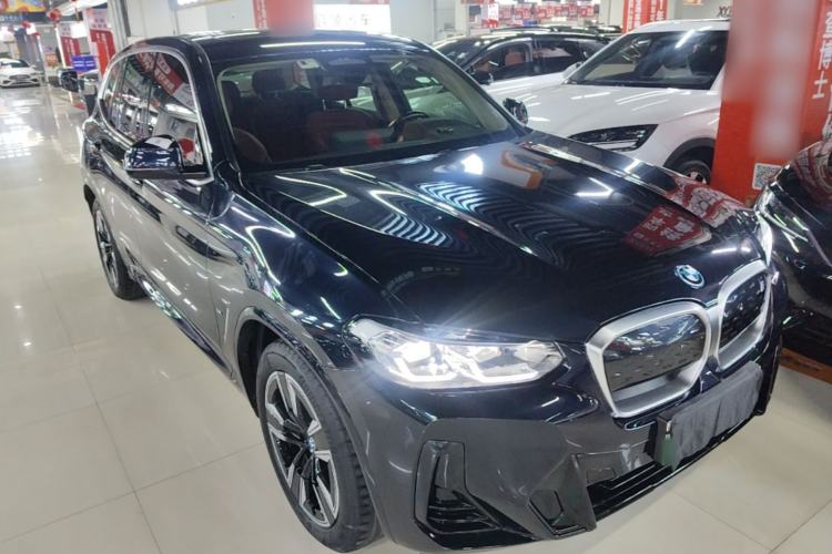 Used BMW iX3 2022 Updated Leading Version Front Right 45 Deg