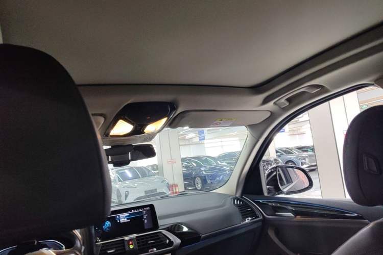 Used BMW iX3 2022 Leading Model Headliner