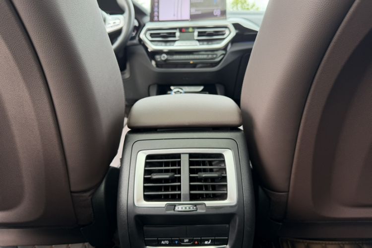 Used BMW iX3 2022 Updated Leading Version Interior 1