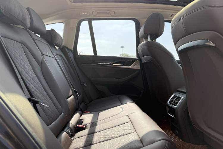 Used BMW iX3 2022 Leading Model Interior 10