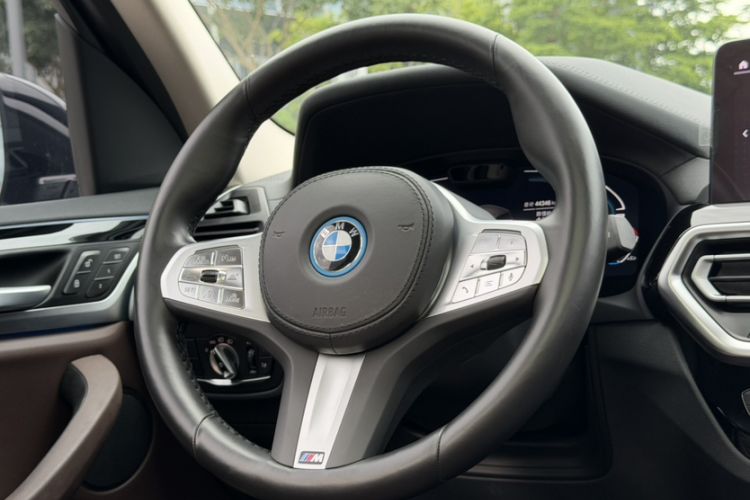 Used BMW iX3 2022 Updated Leading Version Interior 10