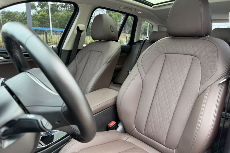 Used BMW iX3 2022 Updated Leading Version Interior 11