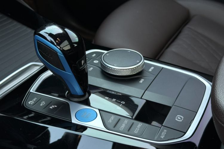 Used BMW iX3 2022 Leading Type Interior 3
