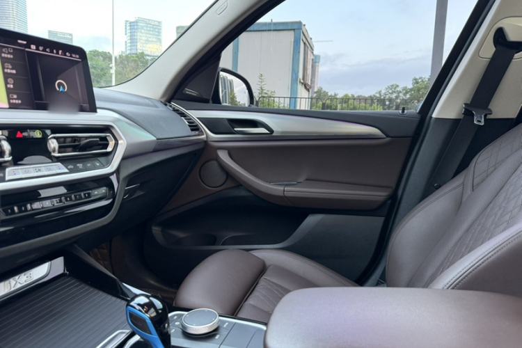 Used BMW iX3 2022 Leading Type Interior 4