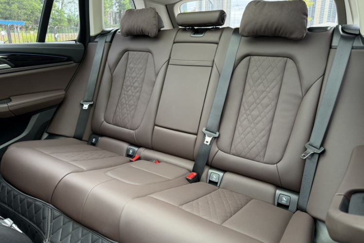 Used BMW iX3 2022 Updated Leading Version Interior 5