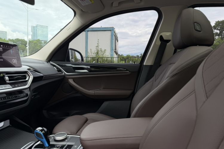 Used BMW iX3 2022 Updated Leading Version Interior 9