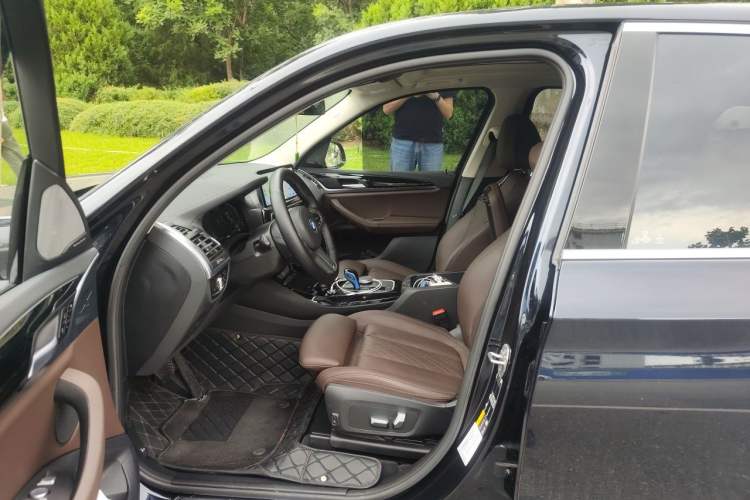 Used BMW iX3 2022 Updated Leading Version Left Front Seat