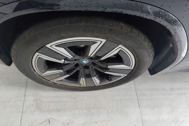 Used BMW iX3 2022 Leading Model Left Front Wheel Hub