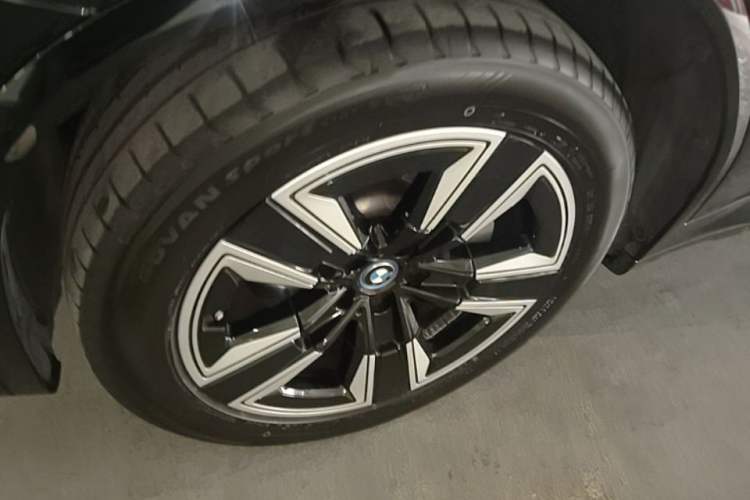 Used BMW iX3 2022 Leading Model Left Front Wheel Hub