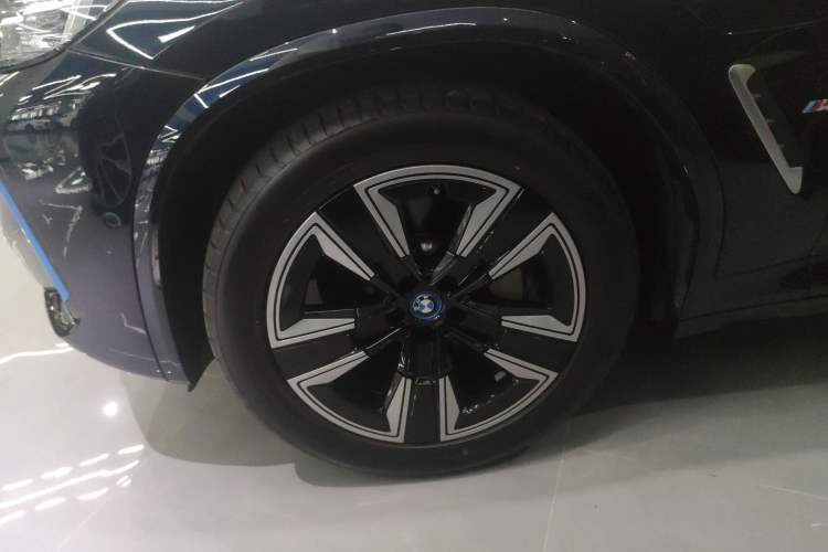 Used BMW iX3 2022 Leading Model Left Front Wheel Hub