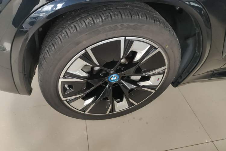 Used BMW iX3 2022 Leading Type Left Front Wheel Hub